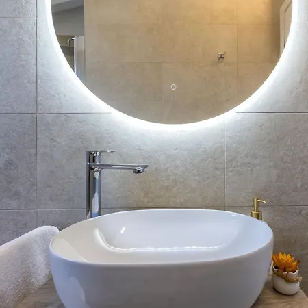 La Perla Di Mare 6 By Interhome *